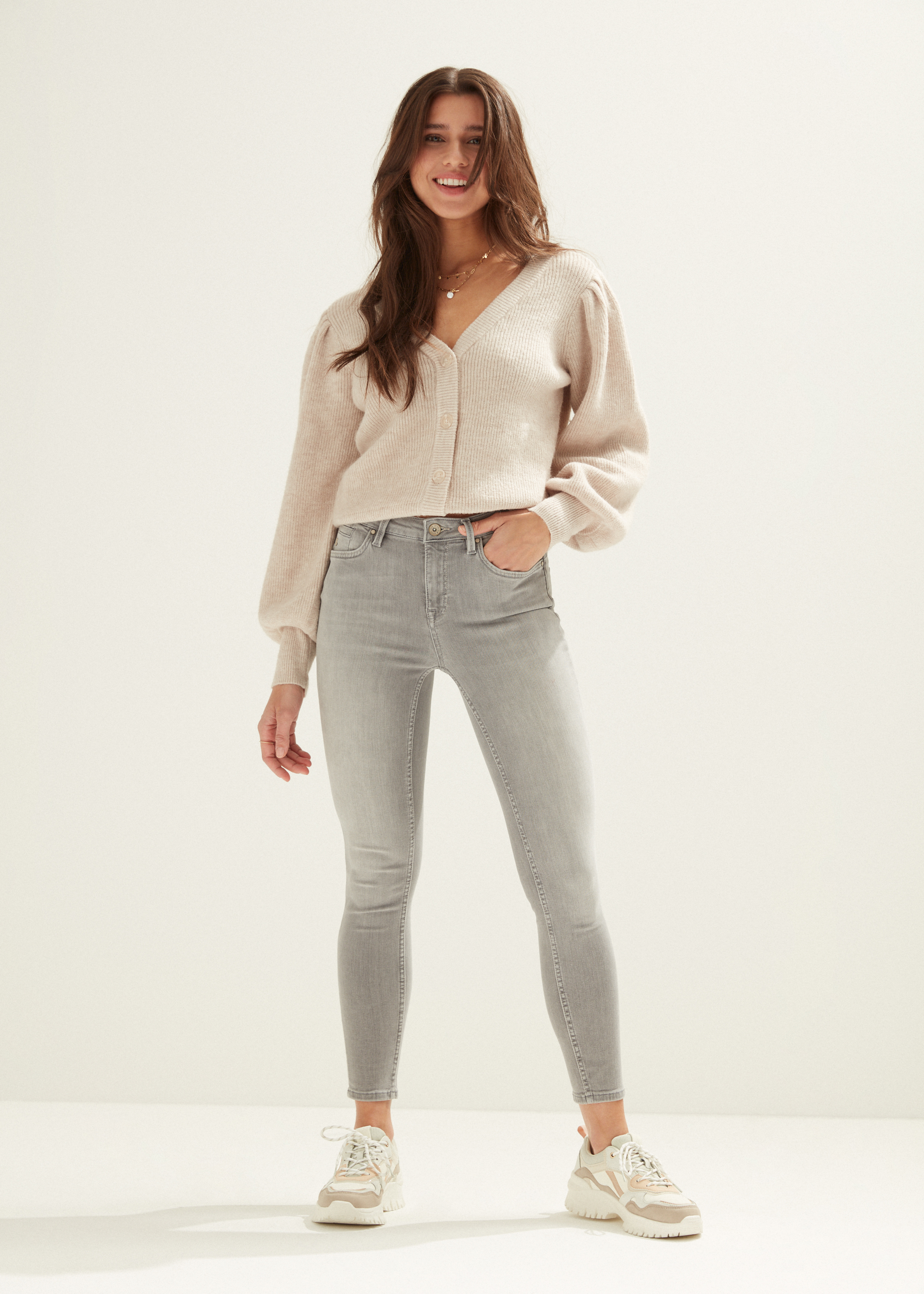 cotton club chloe mid rise skinny